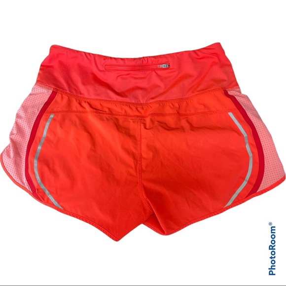 Athleta High Rise Acceleration Short Size Small - Picture 3 of 5
